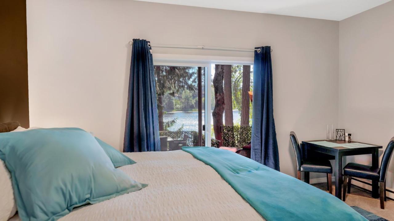 Willow Suite - Lakeside Retreat ビクトリア エクステリア 写真
